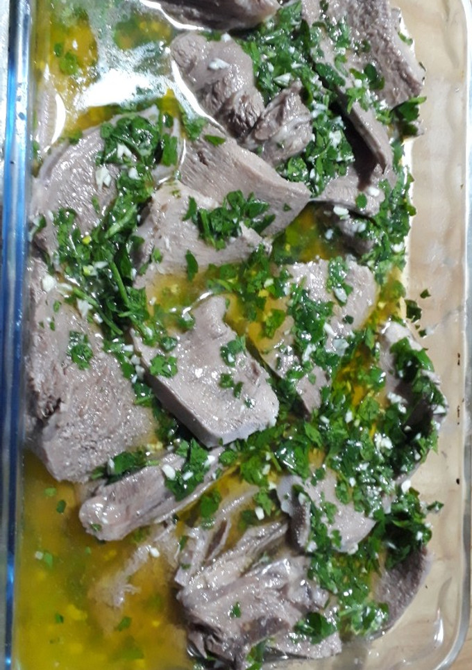 Una foto de Lengua a la vinagreta