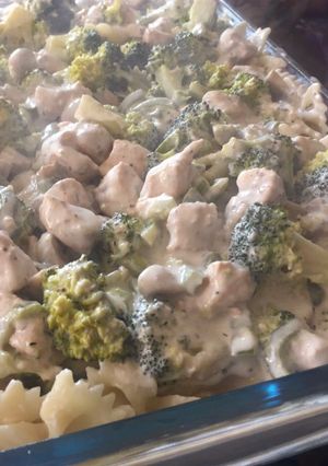 صورة لوصفة صدورة الدجاج مع بروكلي وكريمة 🥦