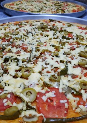 صورة لوصفة بيتزا بالخضار 🍕