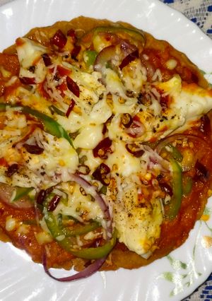 আটা পিজ্জা (Atta Pizza recipe in Bengali) রেসিপির প্রধান ছবি
