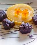 Bombones de chocolate con relleno de mandarina