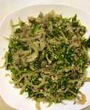 Cá ngần xào thịt gà