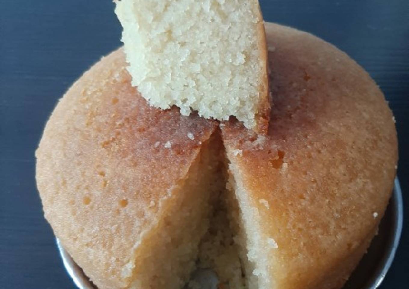 Vanilla sponge cake