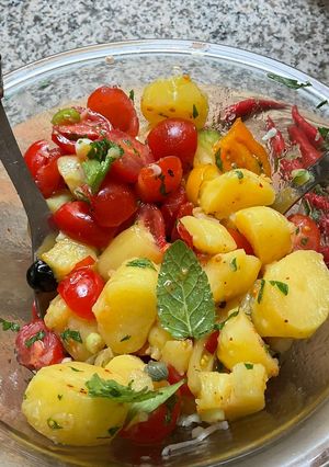Une photo de 🥗Salade 🌶️de pomme de terre 🥔