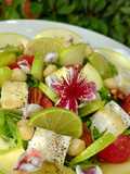 Insalata con fiori di fejoia