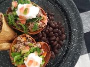Una foto de canastitas de tomate