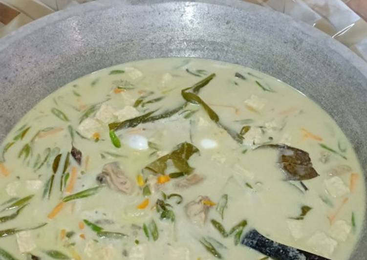 Resep Kuah lontong, ayam dan sayur porsi besar Anti Gagal