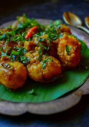 A picture of Bengali Aloor Dom.