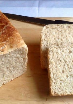 Hình của món Bánh mì yến mạch (oatmeal).