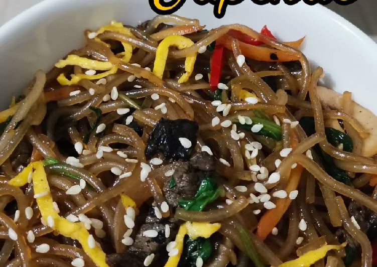 Japchae 잡채 (Korean Fried Glass Noodles)