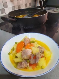 Una foto de Ragú de pavo con verduras guisadas