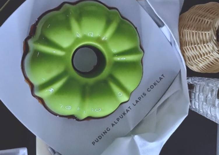 Pudding Alpukat Lapis Coklat