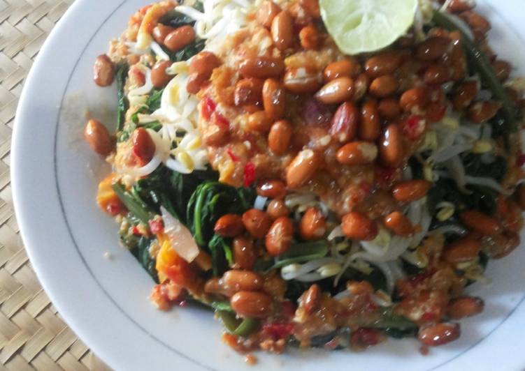 Bagaimana Menyiapkan Plecing Kangkung Khas Lombok Anti Gagal