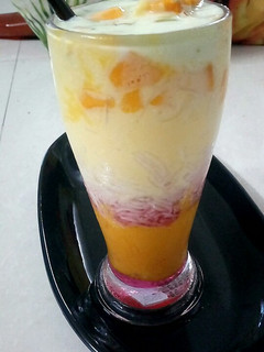 डॉयफ्रूट मैंगो फालूदा (dryfruit mango falooda recipe in hindi) रेसिपी मुख्य फोटो