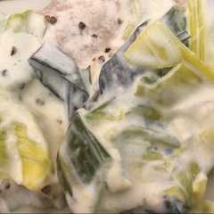 A picture of Escalope de veau aux poireaux et à la crème.