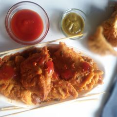A picture of Hot and spicy fried gravy momo.