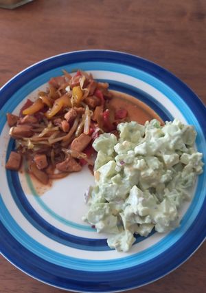 Una foto de Acompañamiento (ensalada rusa keto)
