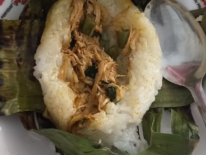 Cara Membuat Nasi bakar ayam suwir bumbu rica rica Menu Enak