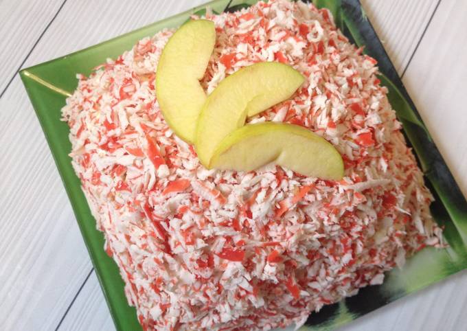 Крабовый салат с яблоком - Кулинарный пошаговый рецепт с фото.