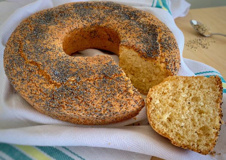 Ciambella con glassa croccante allo Zucchero di Canna e Semi di Papavero