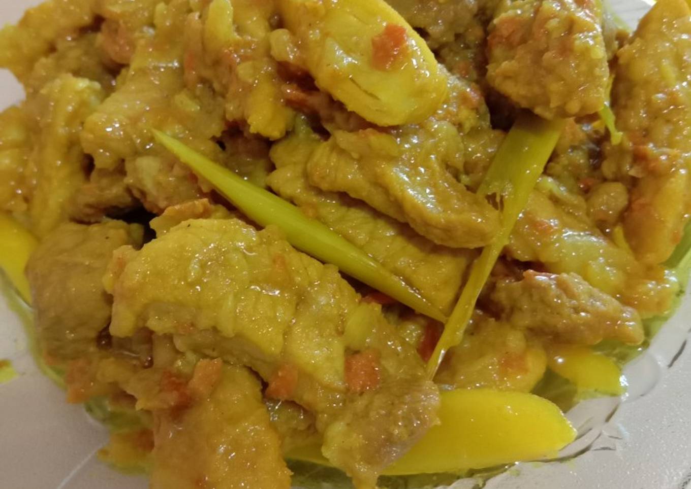 Masakan daging babi bumbu serai