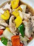 หมูผัดพริกหวาน