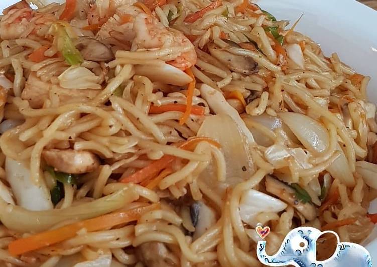 Resep Yakisoba (mie goreng jepang) yang Bisa Manjain Lidah