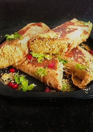 दाबेली फ्रँकी (dabeli frankie recipe in marathi) रेसिपी चे मुख्य फोटो 