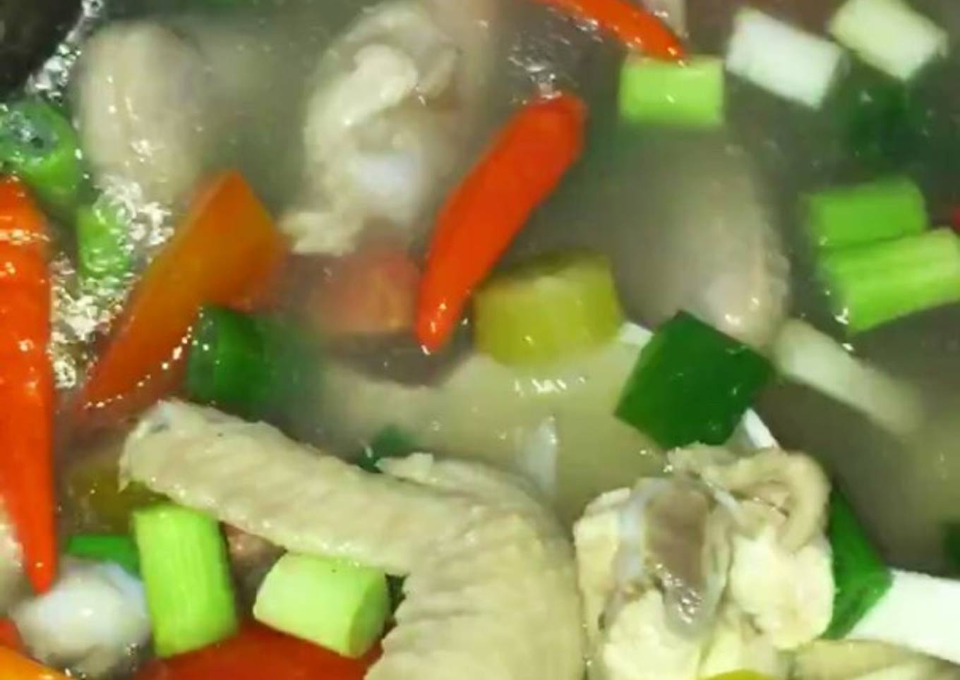 Sup Ayam Asem Seger Pedes