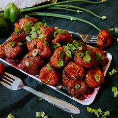 A picture of Cabbage manchurian.