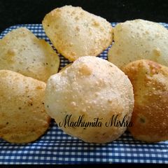 A picture of Easy Bhature.