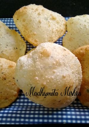 A picture of Easy Bhature.