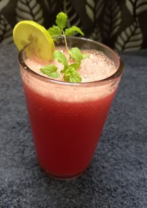 ওয়াটার মেলন মোজিতো (watermelon mojito recipe in Bengali) রেসিপির প্রধান ছবি