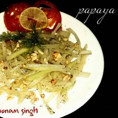 A picture of Papaya salad.