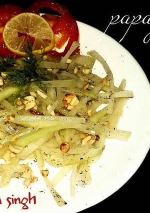 A picture of Papaya salad.