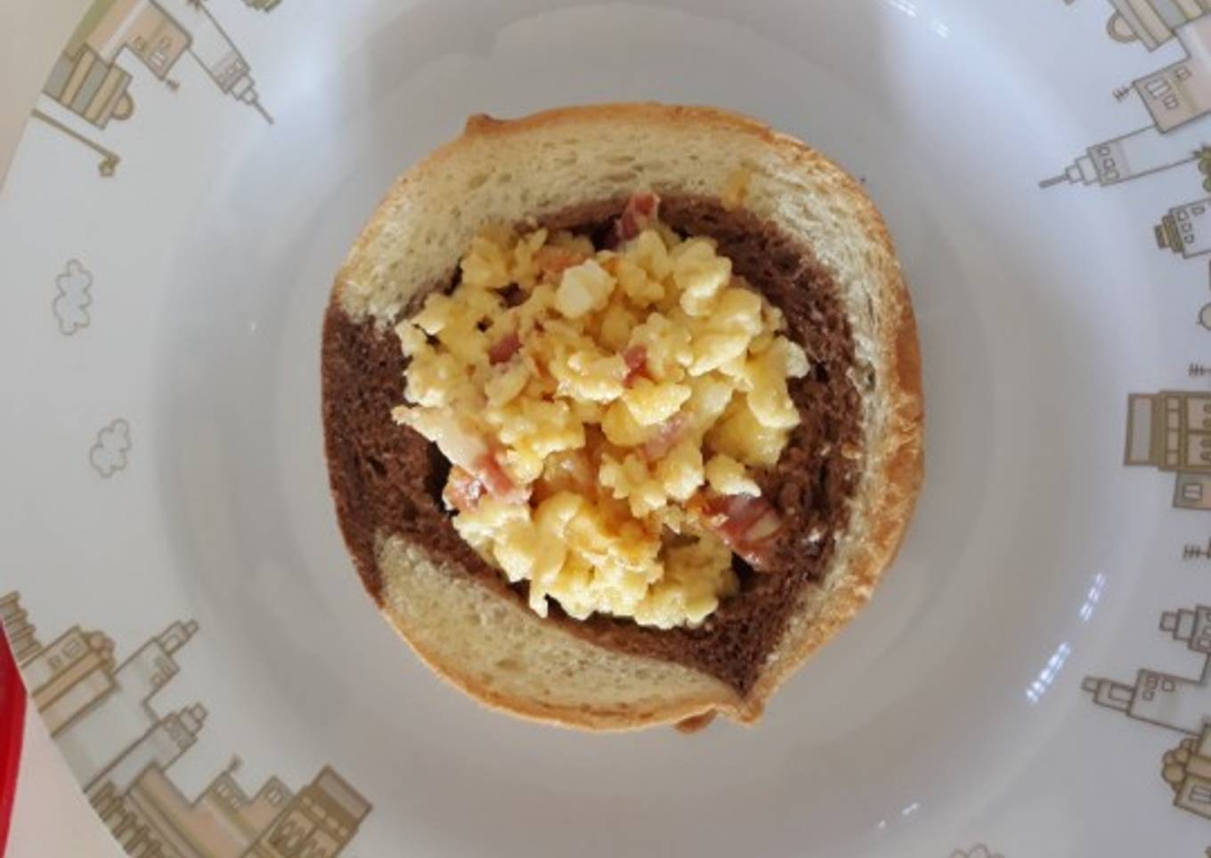 Roti dan Telur Dadar Bologna