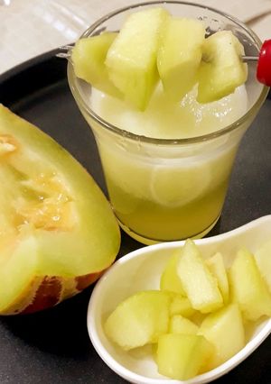 A picture of Muskmelon juice.
