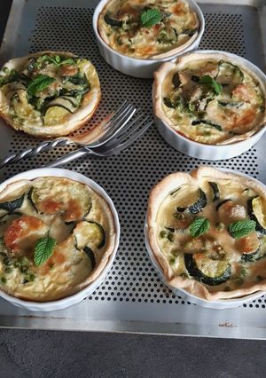 Une photo de °Tartelettes courgette, petits pois et menthe°