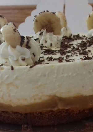 Una foto de Torta de 🍌 banana split 🍌 por La Celestina dulces