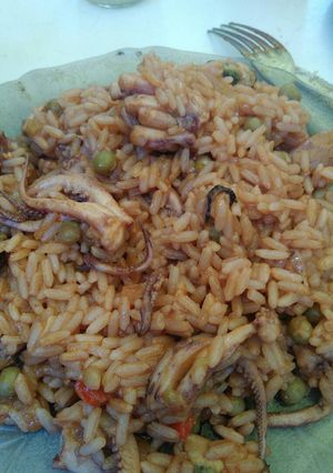 Una foto de Arroz con calamares fácil!!!