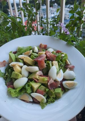 Hình của món Salad bơ trứng.