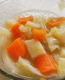 Sopa de col con zanahoria y papa