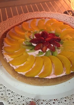 Una foto de Tarta frutal con Crema Chantilly