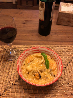 Una foto de Mix de mariscos al curry y leche de coco