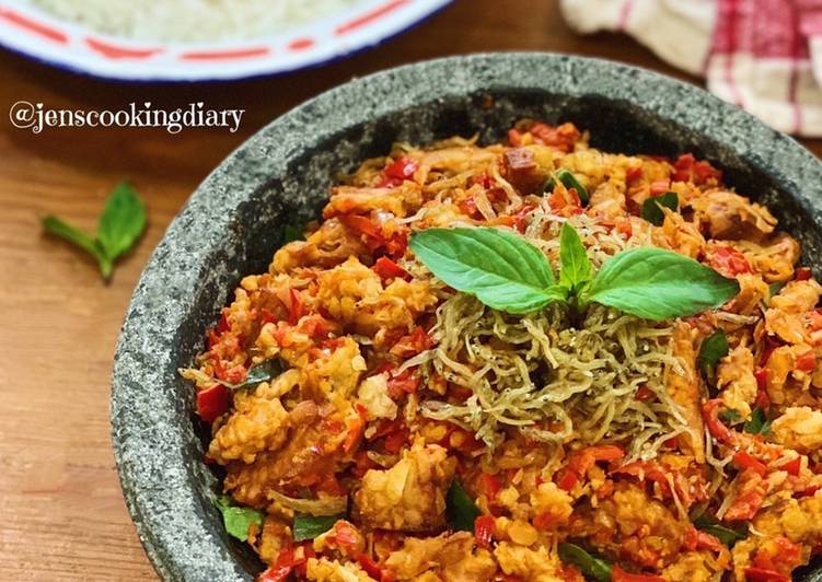 Recipe of Appetizing Sambal Tempe Teri Kemangi (Tempe Anchovy Basil Chili Sauce)