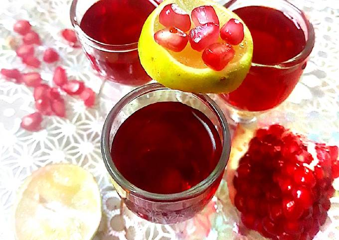 Recipe of Speedy Pomegranates Beetroot Juice