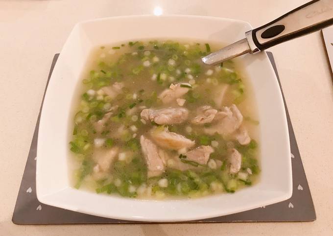 How to Make Favorite Spring onion chicken soup - New Recipe Nasta