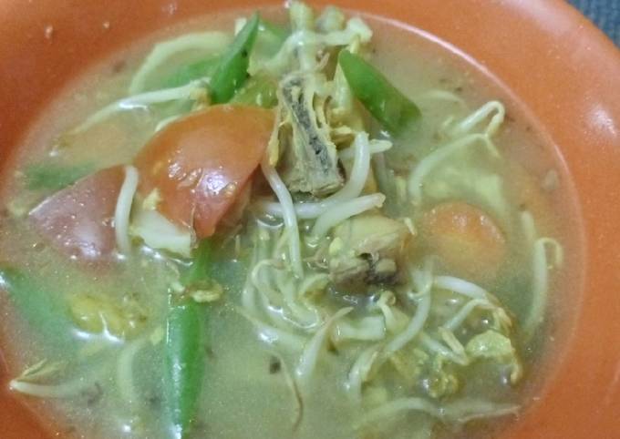 Soto sayur ceker gurih