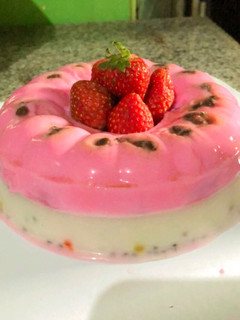 Foto resep Pudding Susu Strawberry