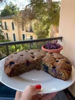 Una foto de Banana bread - Budín saludable de banana con aceite, fácil y húmedo